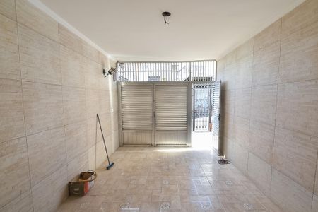 Casa à venda com 150m², 2 quartos e 2 vagasGaragem