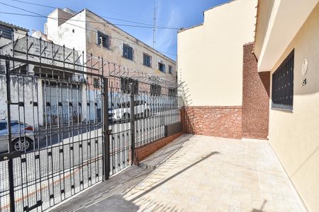 Casa à venda com 150m², 2 quartos e 2 vagasFrente