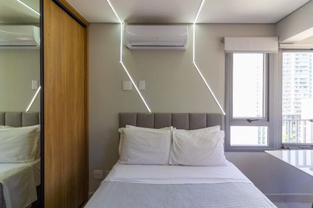 Quarto de kitnet/studio para alugar com 1 quarto, 20m² em Jardim das Acacias, São Paulo