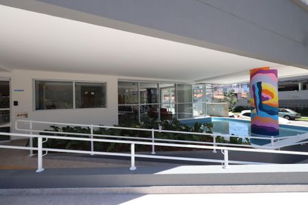 Apartamento à venda com 43m², 2 quartos e 1 vagaFachada e portaria