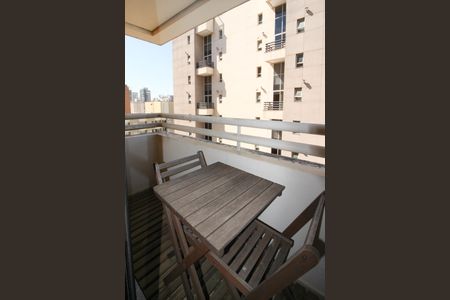 Varanda de kitnet/studio para alugar com 1 quarto, 35m² em Vila Uberabinha, São Paulo
