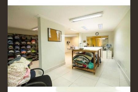 Casa à venda com 2 quartos, 190m² em Vila Monumento, São Paulo