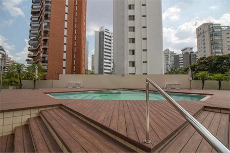 Apartamento à venda com 165m², 3 quartos e 3 vagas