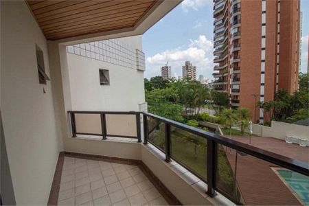 Apartamento à venda com 165m², 3 quartos e 3 vagas