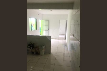 Casa à venda com 100m², 2 quartos e 2 vagas