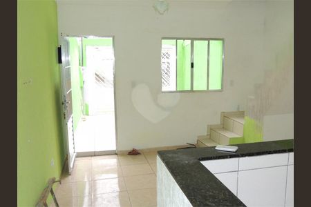 Casa à venda com 100m², 2 quartos e 2 vagas