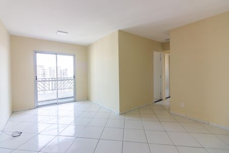 Sala  de apartamento para alugar com 3 quartos, 69m² em Continental, Osasco
