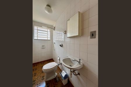 Casa à venda com 253m², 4 quartos e 6 vagasBanheiro edícula 