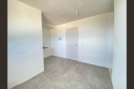 Sala de apartamento para alugar com 2 quartos, 37m² em Bonsucesso, Rio de Janeiro