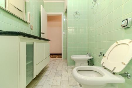 Apartamento para alugar com 220m², 4 quartos e 2 vagasBanheiro 1