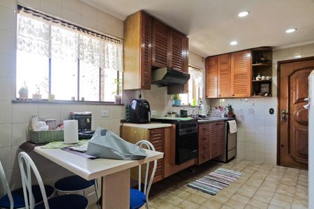 Apartamento à venda com 106m², 2 quartos e 2 vagas Apartamento à venda com 106m², 2 quartos e 2 vagasCozinha