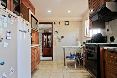 Apartamento à venda com 106m², 2 quartos e 2 vagas Apartamento à venda com 106m², 2 quartos e 2 vagasCozinha