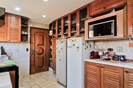 Apartamento à venda com 106m², 2 quartos e 2 vagas Apartamento à venda com 106m², 2 quartos e 2 vagasCozinha