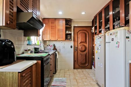 Apartamento à venda com 106m², 2 quartos e 2 vagas Apartamento à venda com 106m², 2 quartos e 2 vagasCozinha