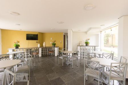 Apartamento à venda com 106m², 2 quartos e 2 vagas Apartamento à venda com 106m², 2 quartos e 2 vagasÁrea comum - Salão de festas