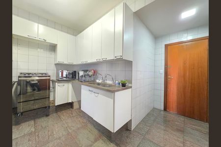 Apartamento à venda com 137m², 4 quartos e 2 vagasCozinha 