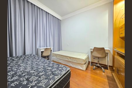 Apartamento à venda com 137m², 4 quartos e 2 vagasQuarto 4