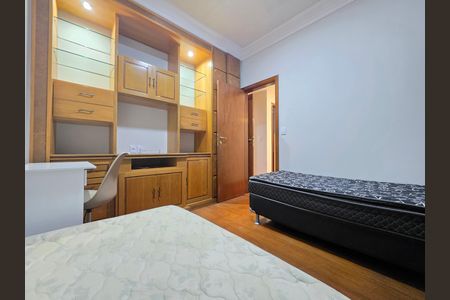 Apartamento à venda com 137m², 4 quartos e 2 vagasQuarto 4