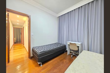 Apartamento à venda com 137m², 4 quartos e 2 vagasQuarto 4