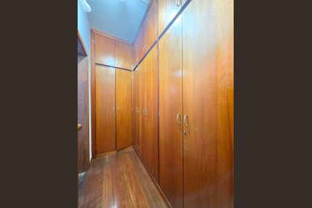 Apartamento à venda com 137m², 4 quartos e 2 vagasCloset da suíte