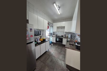 Apartamento à venda com 137m², 4 quartos e 2 vagasCozinha 