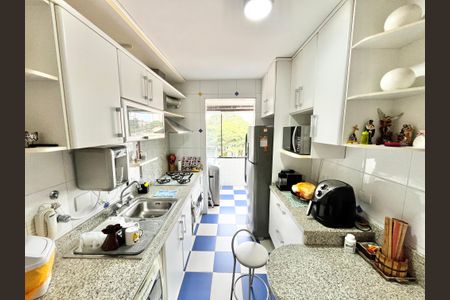 Apartamento à venda com 85m², 2 quartos e 2 vagasCozinha