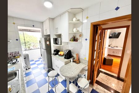 Apartamento à venda com 85m², 2 quartos e 2 vagasCozinha