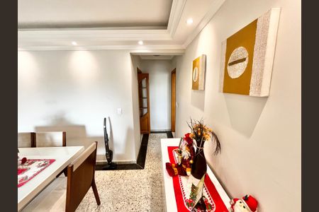 Apartamento à venda com 85m², 2 quartos e 2 vagasCorredor