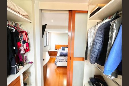 Apartamento à venda com 85m², 2 quartos e 2 vagasCloset da suíte 1