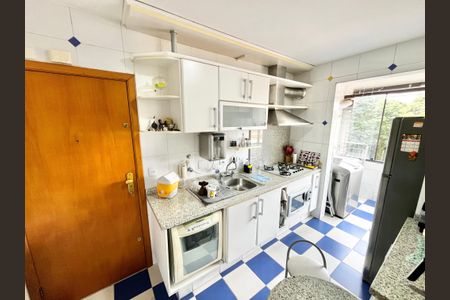 Apartamento à venda com 85m², 2 quartos e 2 vagasCozinha