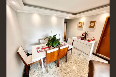 Apartamento à venda com 85m², 2 quartos e 2 vagasSala