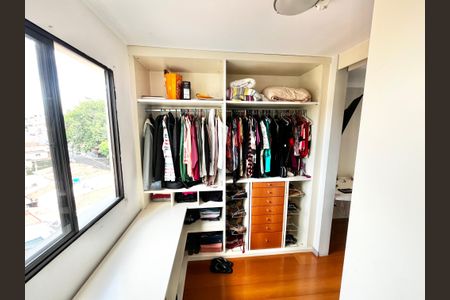 Apartamento à venda com 85m², 2 quartos e 2 vagasCloset da suíte 1