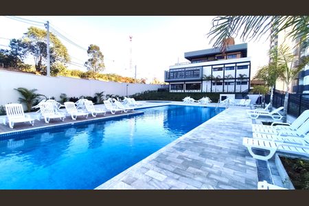 Apartamento à venda com 78m², 3 quartos e 2 vagas Apartamento à venda com 78m², 3 quartos e 2 vagasÁrea comum - Piscina