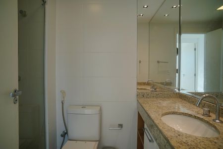 Apartamento à venda com 100m², 3 quartos e 2 vagas Apartamento à venda com 100m², 3 quartos e 2 vagasBanheiro Social