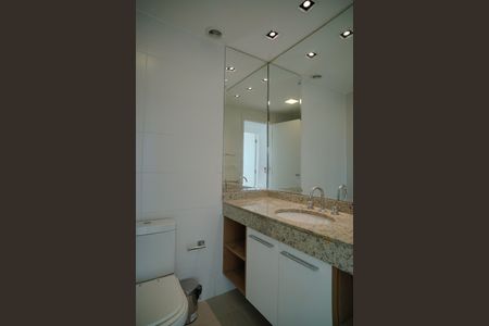 Apartamento à venda com 100m², 3 quartos e 2 vagas Apartamento à venda com 100m², 3 quartos e 2 vagasBanheiro Social