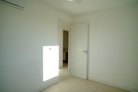 Apartamento à venda com 100m², 3 quartos e 2 vagas Apartamento à venda com 100m², 3 quartos e 2 vagasQuarto 2