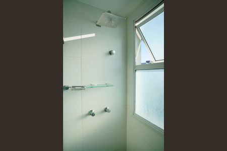 Apartamento à venda com 100m², 3 quartos e 2 vagas Apartamento à venda com 100m², 3 quartos e 2 vagasBanheiro do Quarto 3