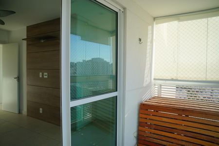 Apartamento à venda com 100m², 3 quartos e 2 vagas Apartamento à venda com 100m², 3 quartos e 2 vagasVaranda do Quarto 3