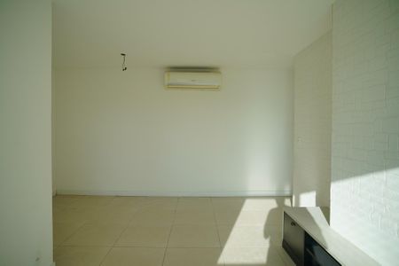 Apartamento à venda com 100m², 3 quartos e 2 vagas Apartamento à venda com 100m², 3 quartos e 2 vagasSala