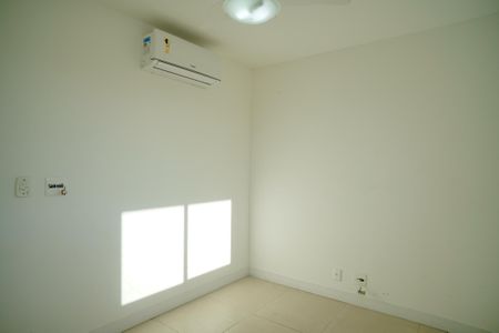 Apartamento à venda com 100m², 3 quartos e 2 vagas Apartamento à venda com 100m², 3 quartos e 2 vagasQuarto 1