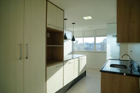 Apartamento à venda com 100m², 3 quartos e 2 vagas Apartamento à venda com 100m², 3 quartos e 2 vagasCozinha