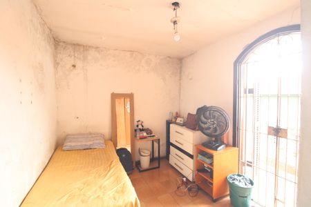 Casa à venda com 4 quartos, 350m² em Vila Sao Pedro, São Paulo