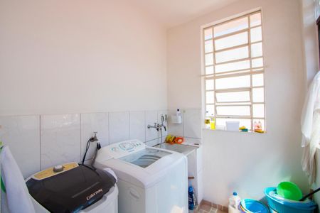 Casa à venda com 312m², 3 quartos e 4 vagas Casa à venda com 312m², 3 quartos e 4 vagasÁrea de serviço