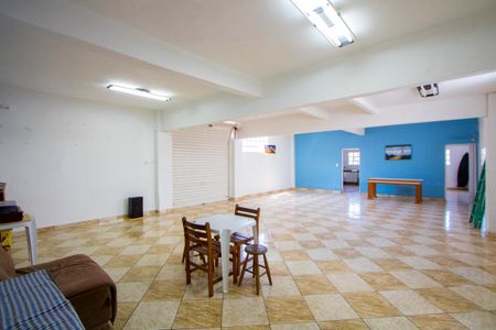 Casa à venda com 312m², 3 quartos e 4 vagas Casa à venda com 312m², 3 quartos e 4 vagasSalão de festas