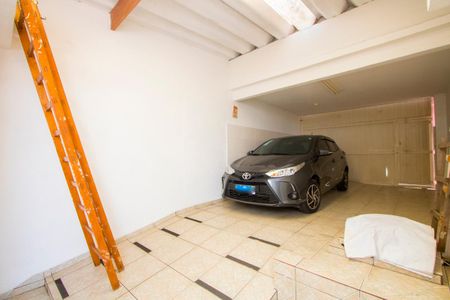 Casa à venda com 312m², 3 quartos e 4 vagas Casa à venda com 312m², 3 quartos e 4 vagasGaragem 1