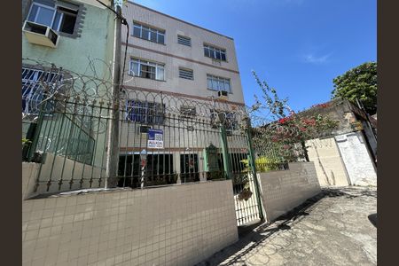 Apartamento para alugar com 45m², 1 quarto e 1 vagaFachada + plaquinha