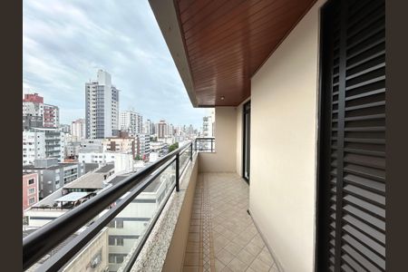 Apartamento para alugar com 95m², 3 quartos e 1 vagaVaranda