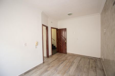 Sala de apartamento para alugar com 2 quartos, 41m² em Parque das Acácias, Contagem