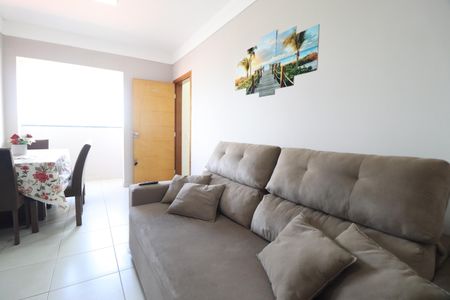 Apartamento para alugar com 2 quartos, 55m² em Santa Mônica, Uberlândia