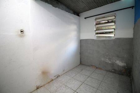 Quarto 1 de casa para alugar com 2 quartos, 60m² em Penha, Rio de Janeiro